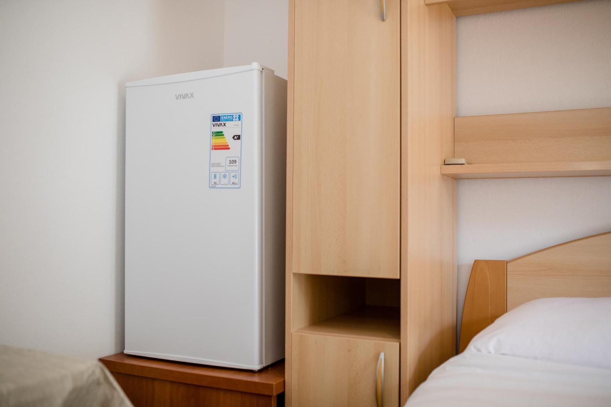 Apartments Mladenka In Banjol Phòng bức ảnh